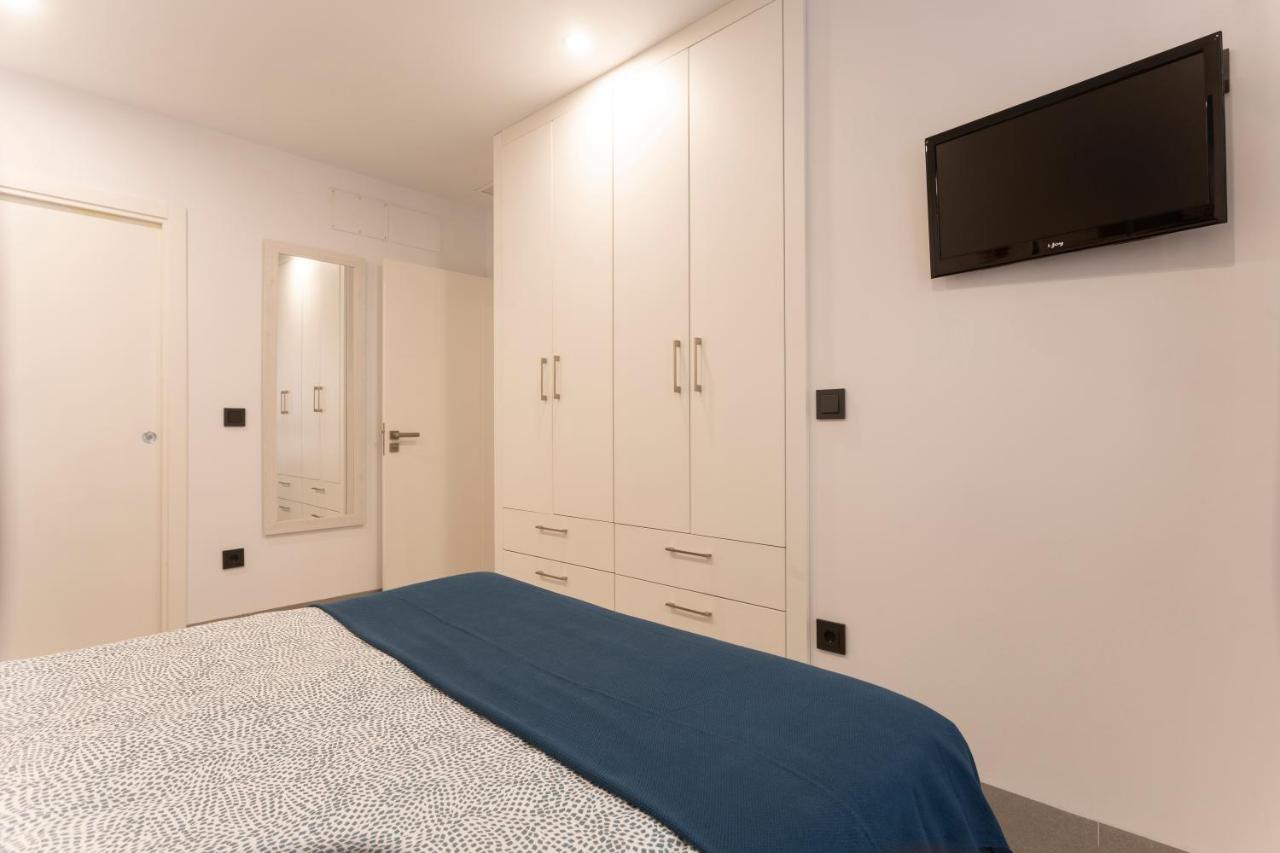 Apartamentos Bajeles Sevilla Urban מראה חיצוני תמונה