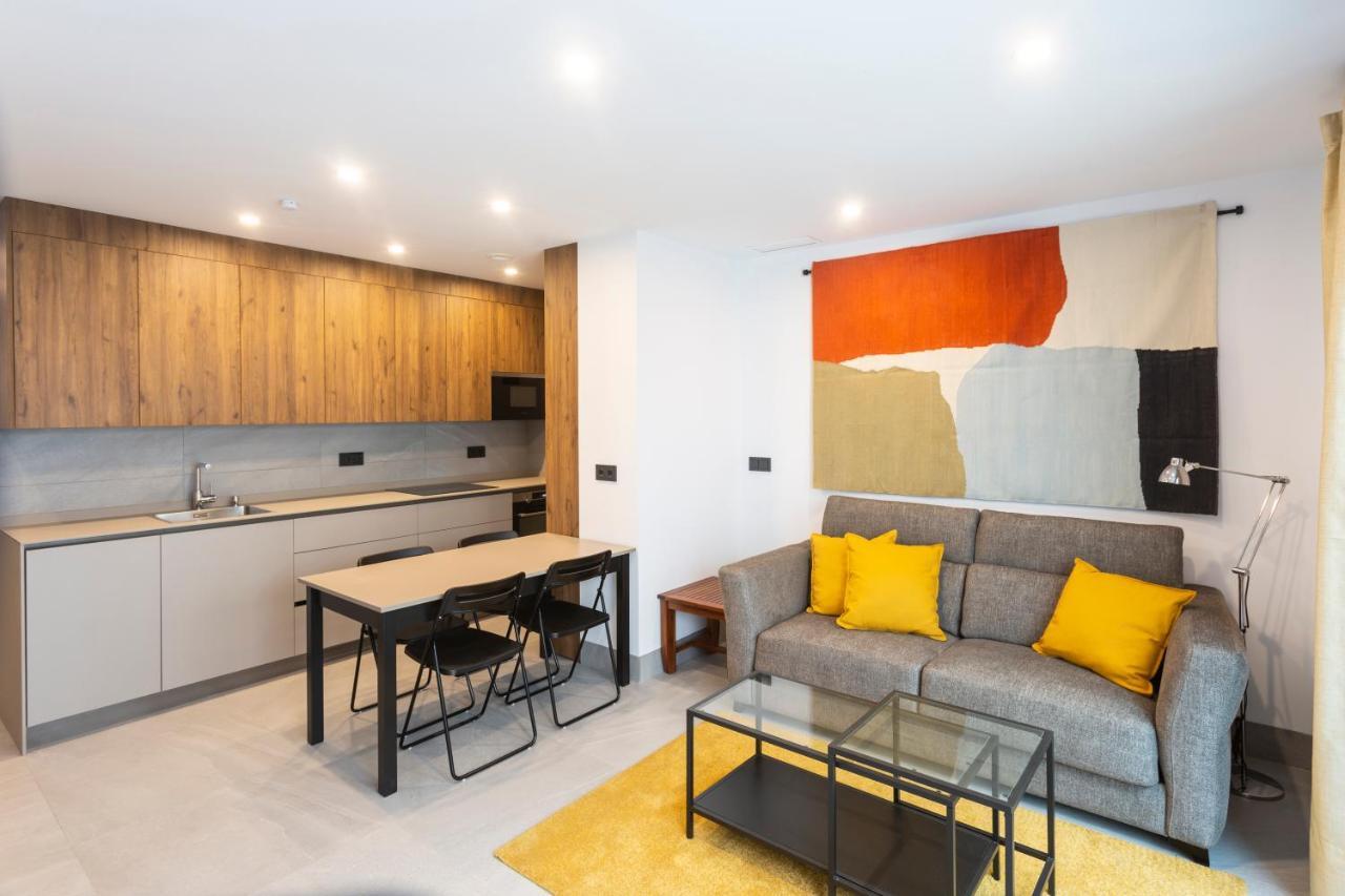 Apartamentos Bajeles Sevilla Urban מראה חיצוני תמונה