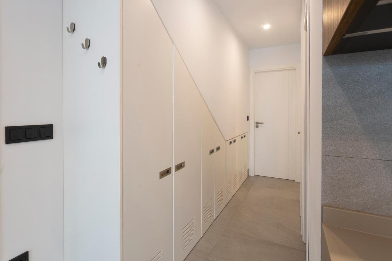 Apartamentos Bajeles Sevilla Urban מראה חיצוני תמונה