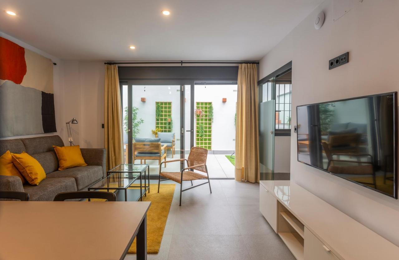 Apartamentos Bajeles Sevilla Urban מראה חיצוני תמונה
