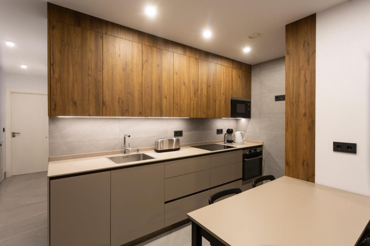 Apartamentos Bajeles Sevilla Urban מראה חיצוני תמונה
