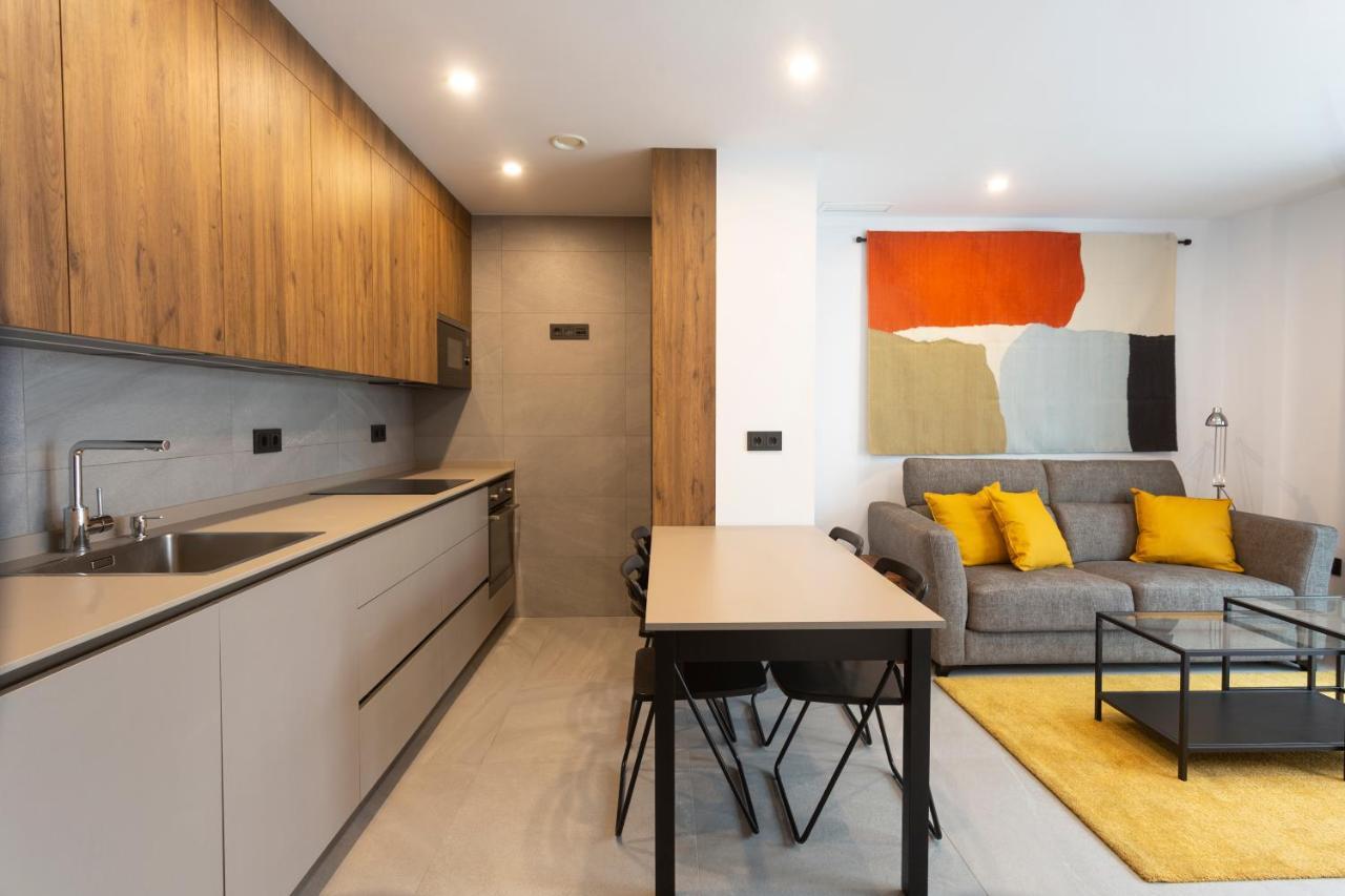 Apartamentos Bajeles Sevilla Urban מראה חיצוני תמונה