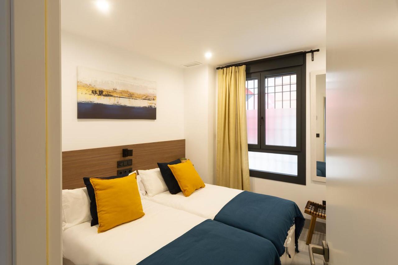 Apartamentos Bajeles Sevilla Urban מראה חיצוני תמונה