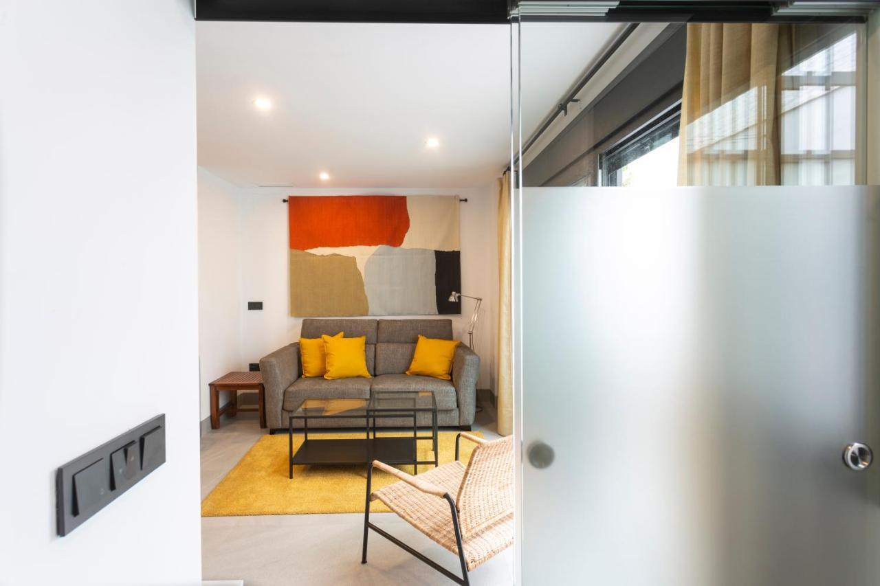 Apartamentos Bajeles Sevilla Urban מראה חיצוני תמונה