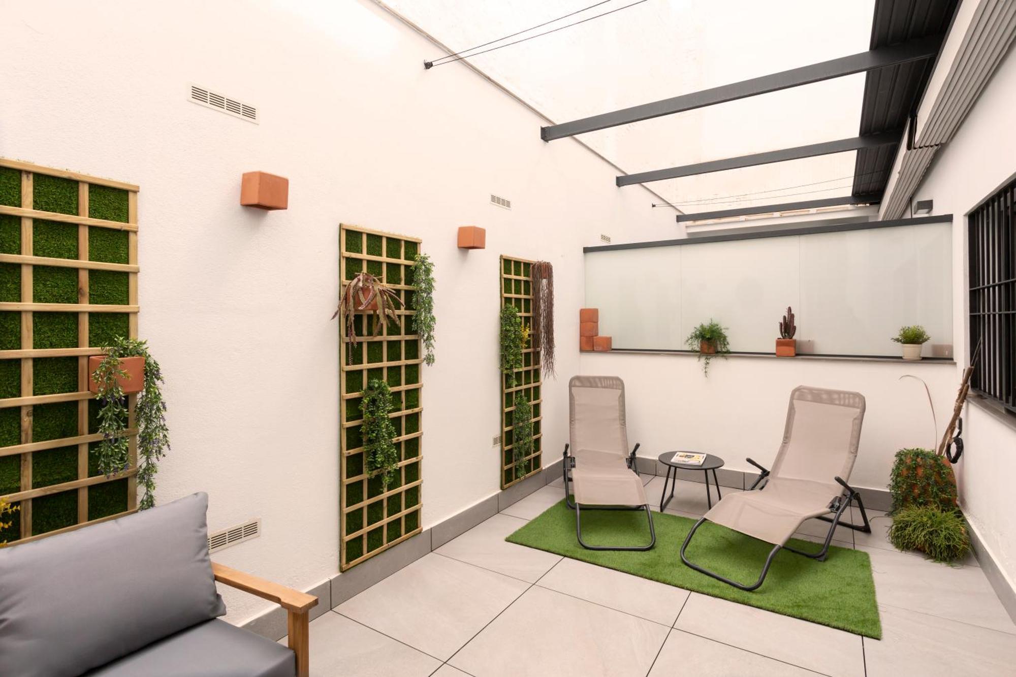 Apartamentos Bajeles Sevilla Urban מראה חיצוני תמונה
