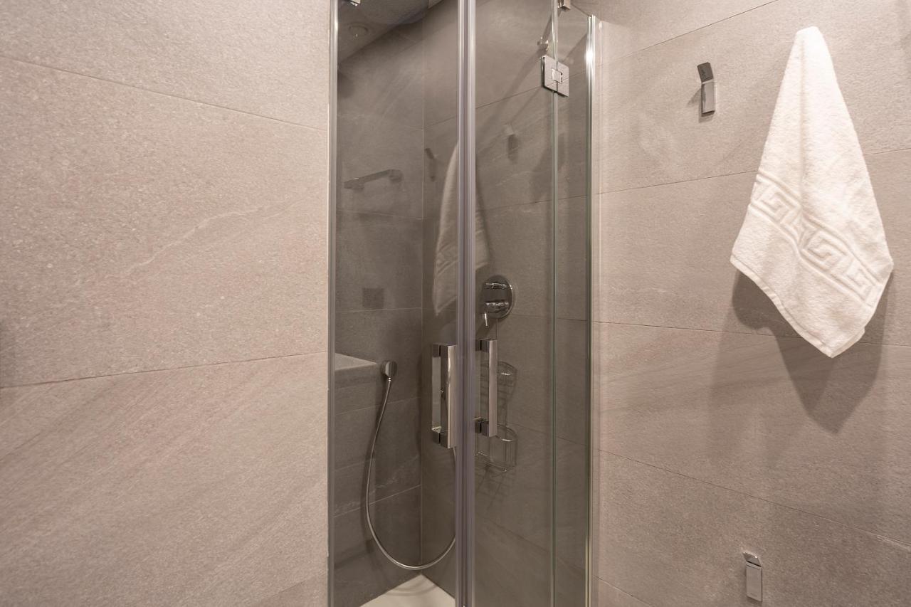 Apartamentos Bajeles Sevilla Urban מראה חיצוני תמונה
