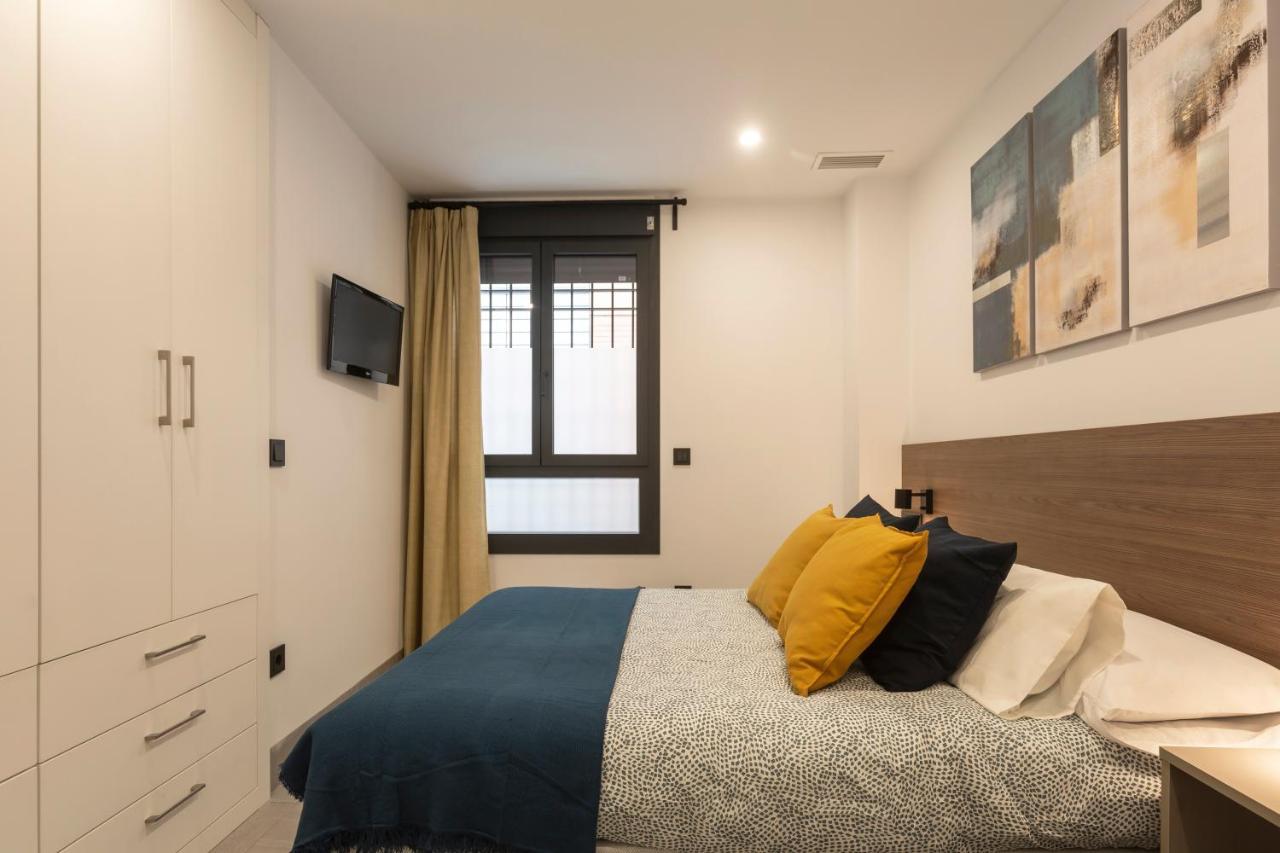 Apartamentos Bajeles Sevilla Urban מראה חיצוני תמונה