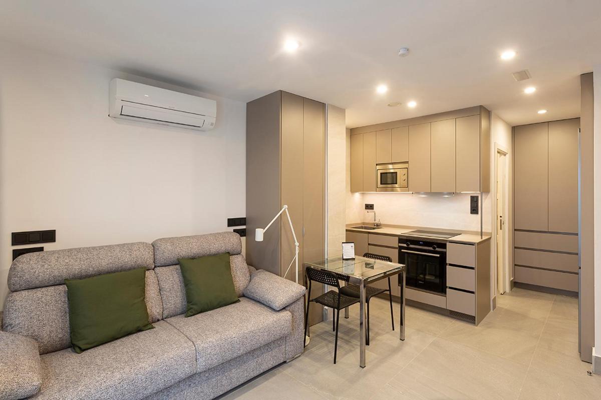 Apartamentos Bajeles Sevilla Urban מראה חיצוני תמונה