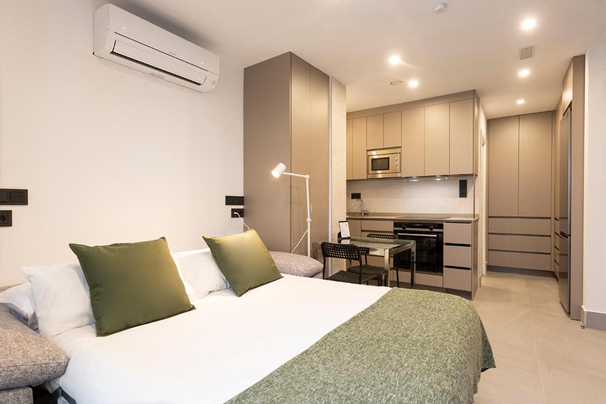 Apartamentos Bajeles Sevilla Urban מראה חיצוני תמונה