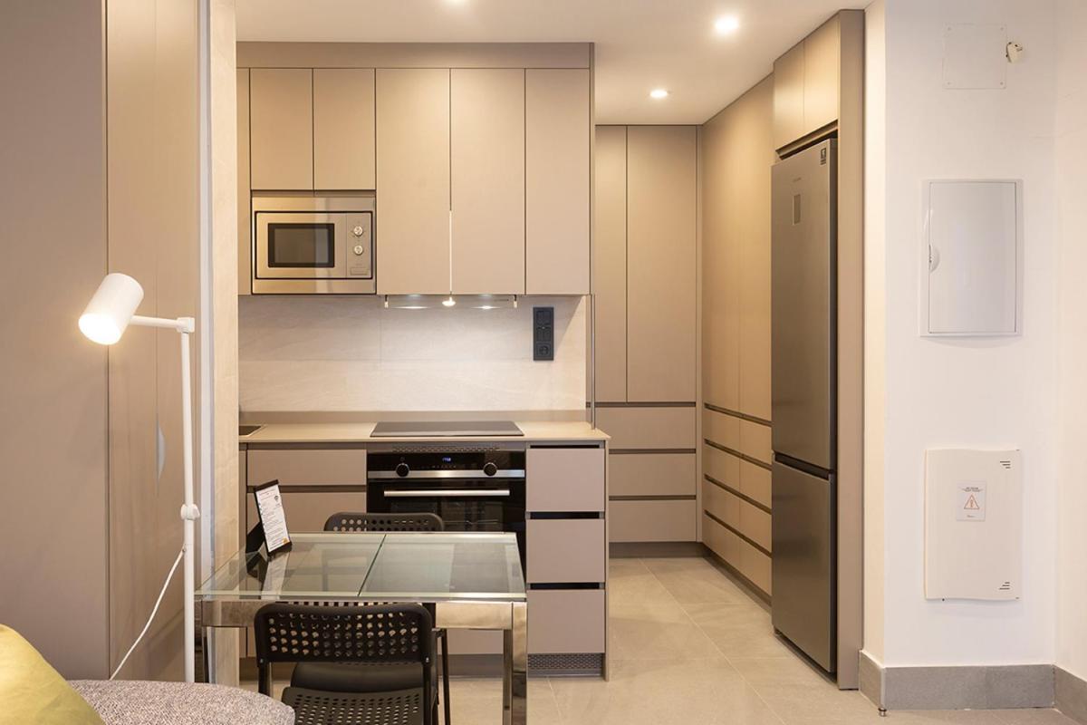 Apartamentos Bajeles Sevilla Urban מראה חיצוני תמונה
