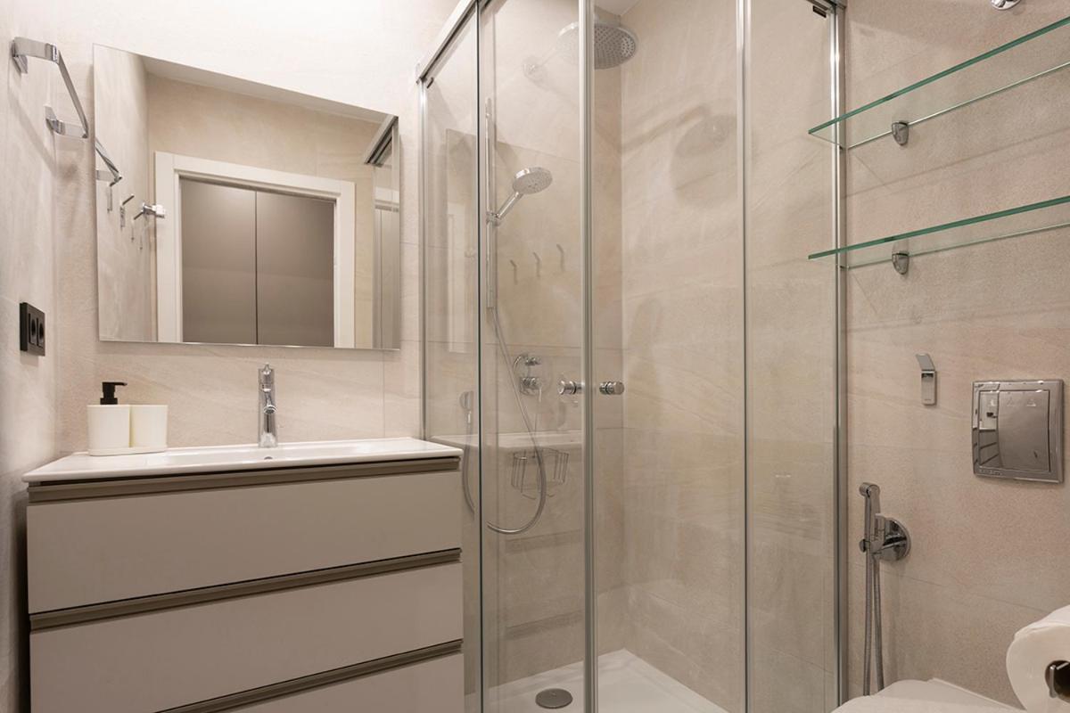Apartamentos Bajeles Sevilla Urban מראה חיצוני תמונה