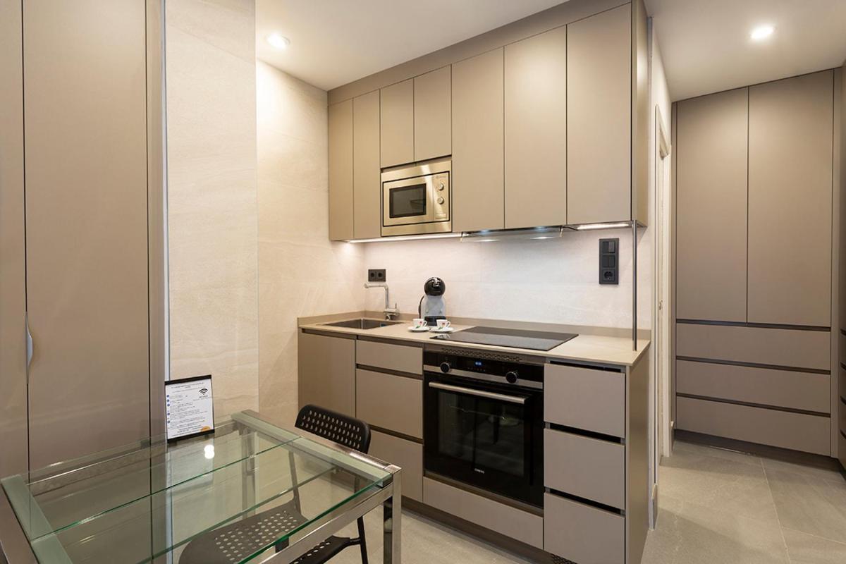 Apartamentos Bajeles Sevilla Urban מראה חיצוני תמונה