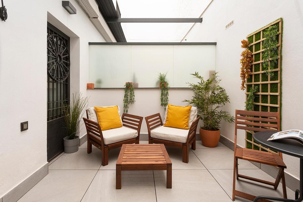 Apartamentos Bajeles Sevilla Urban מראה חיצוני תמונה